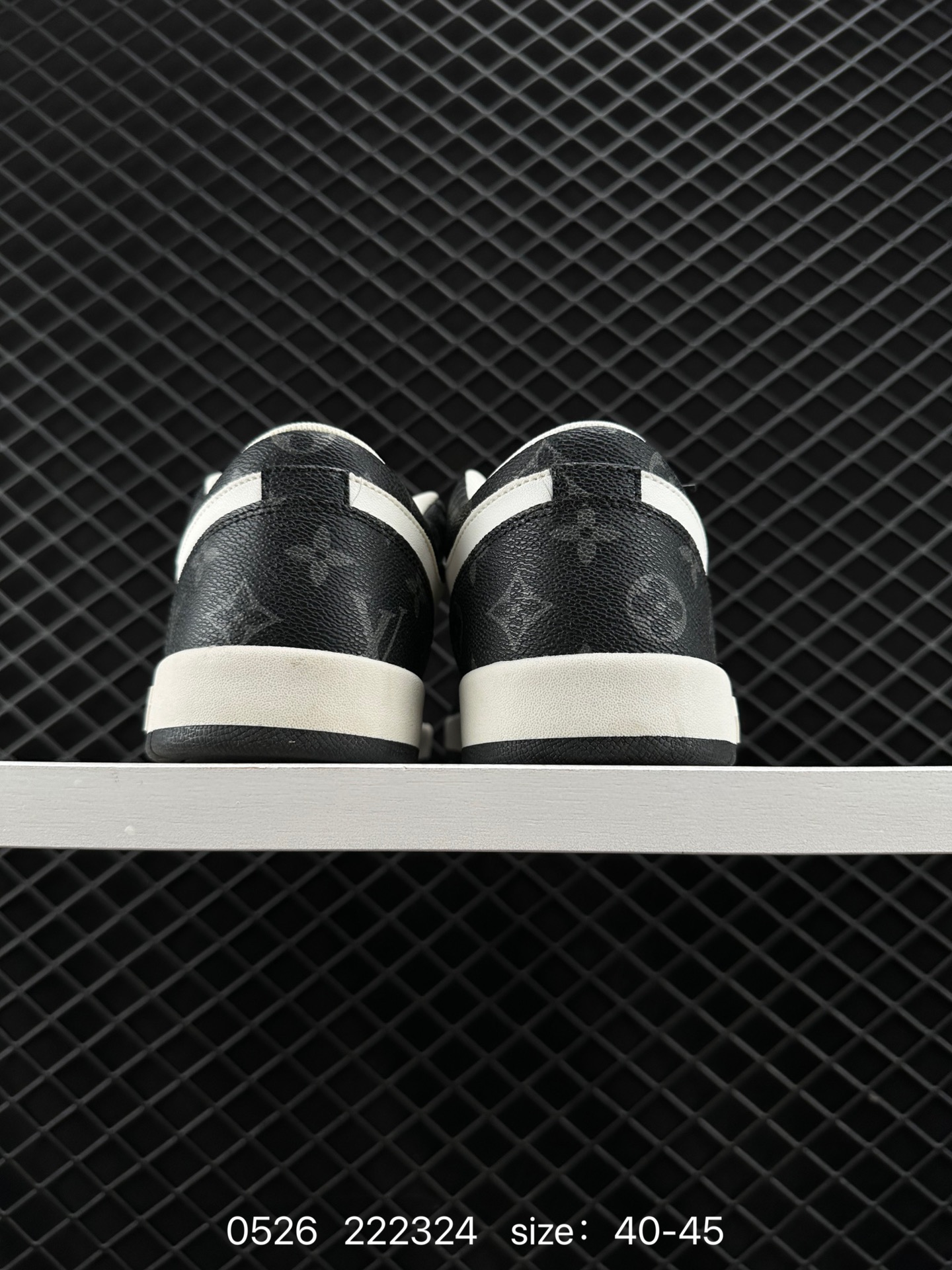 Louis Vuitton x Air Jordan 1